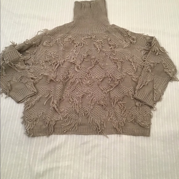 ‼️OVERSIZED FRINGE KNIT PULLOVER - Picture 4 of 8